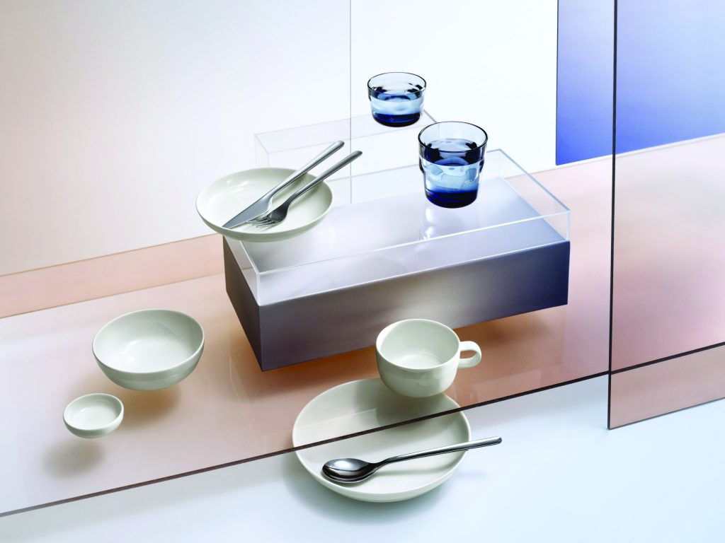 Iittala-x-Finnair_Kuulas_v3-2048x1536-CMYK-300dpi-90a3413bfd8d8f97e443ddb606bb2ee3-1024x768
